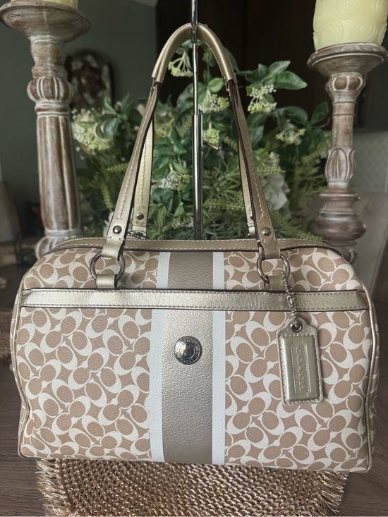 Coach Handbags - LIKE NEW Coach Bag Beige Signature Stripe Dome with Gold Trim - Gorgeous 🌟